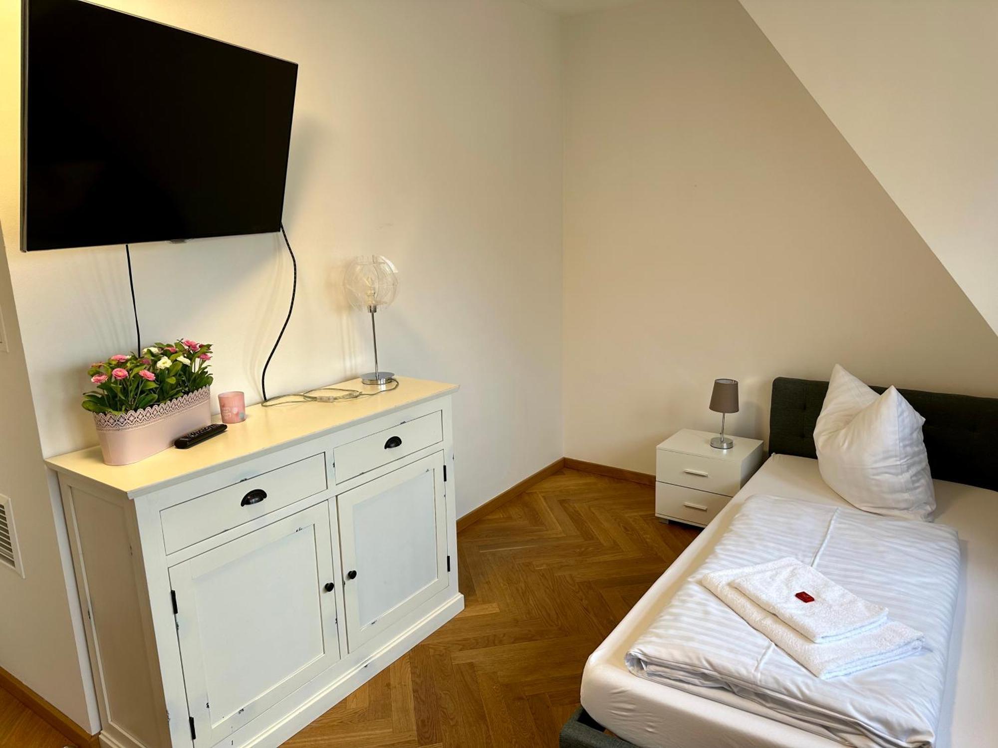 Exklusives Apartment Mit Einmaligem Blick Zur Frauenkirche - Parkplatz Kostenfrei Дрезден Екстериор снимка