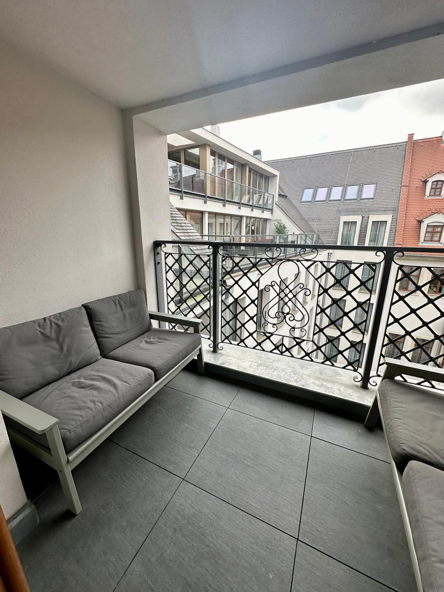 Exklusives Apartment Mit Einmaligem Blick Zur Frauenkirche - Parkplatz Kostenfrei Дрезден Екстериор снимка